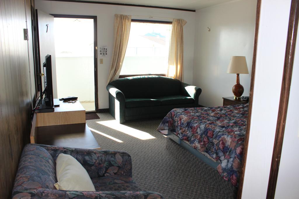 Raval Paradise Motel And Rv Park Youngstown Dış mekan fotoğraf