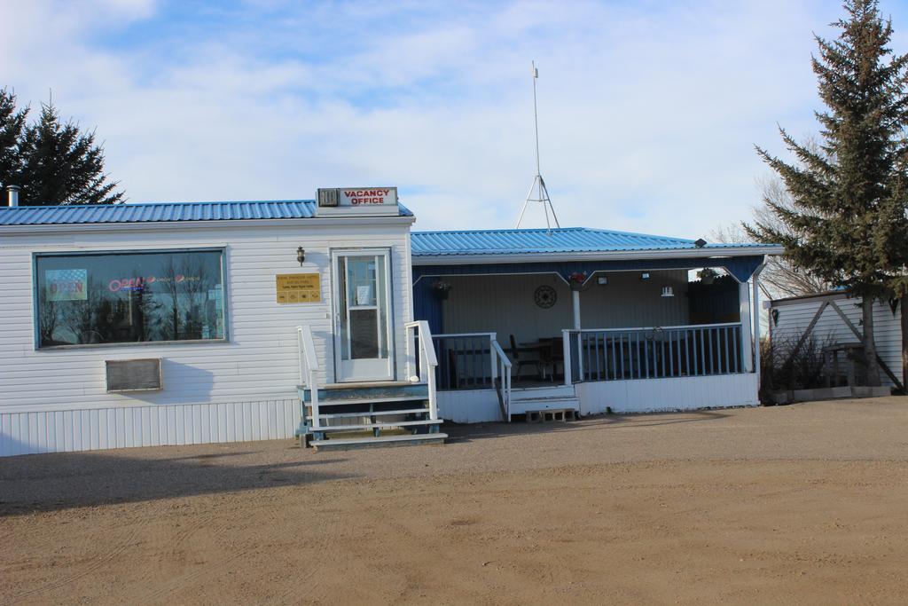 Raval Paradise Motel And Rv Park Youngstown Dış mekan fotoğraf
