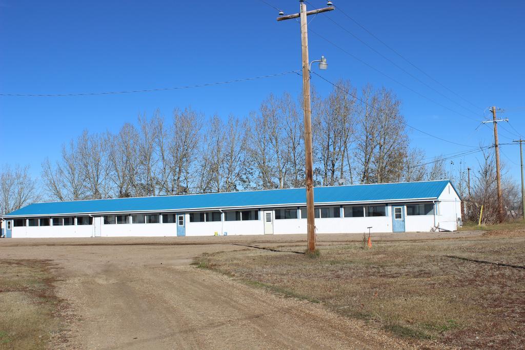 Raval Paradise Motel And Rv Park Youngstown Dış mekan fotoğraf