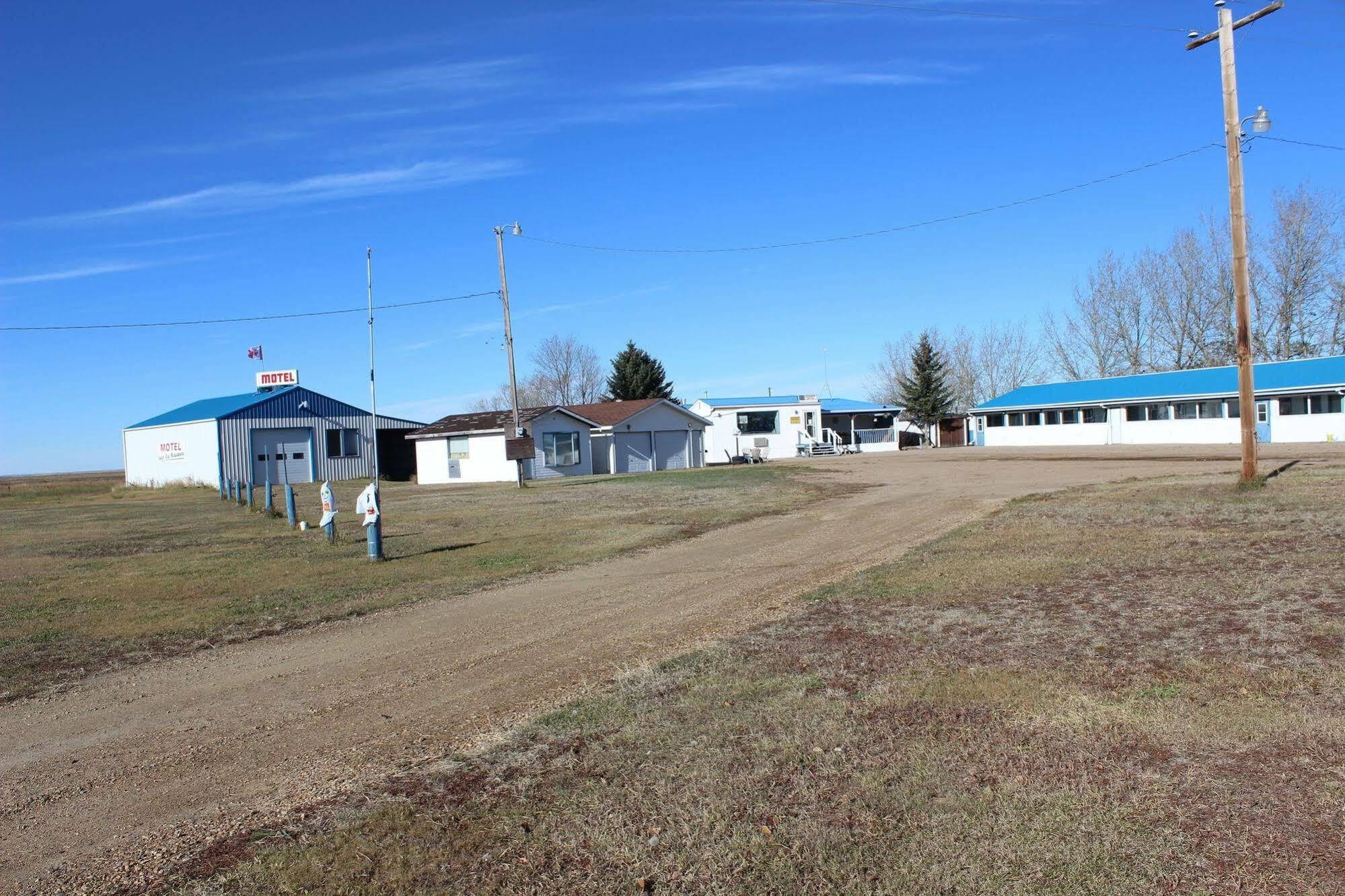 Raval Paradise Motel And Rv Park Youngstown Dış mekan fotoğraf